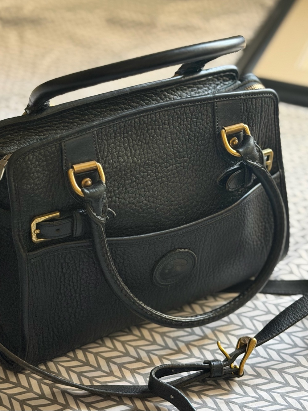 Rare vintage Dooney & Bourke All‑Weather Black Pebbled Leather satchel 👜🖤